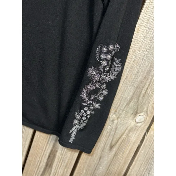 August Silk Black Silk Blend Embroidered Sleeve Stretch Top Women's 1X - Picture 2 of 6